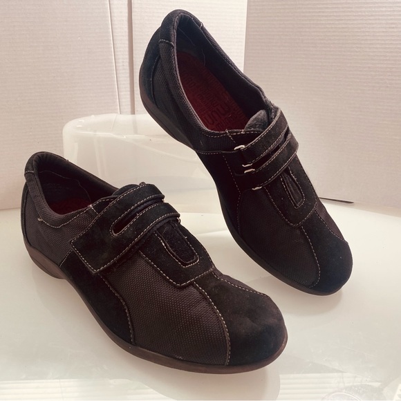 Munro Joliet Black Suede Fabric Walking Casual Comfy Size 91/2W Sneakers - Picture 1 of 12